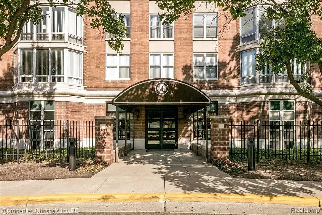 2 bed, 1031 sqft, $2,500 — Photo 1