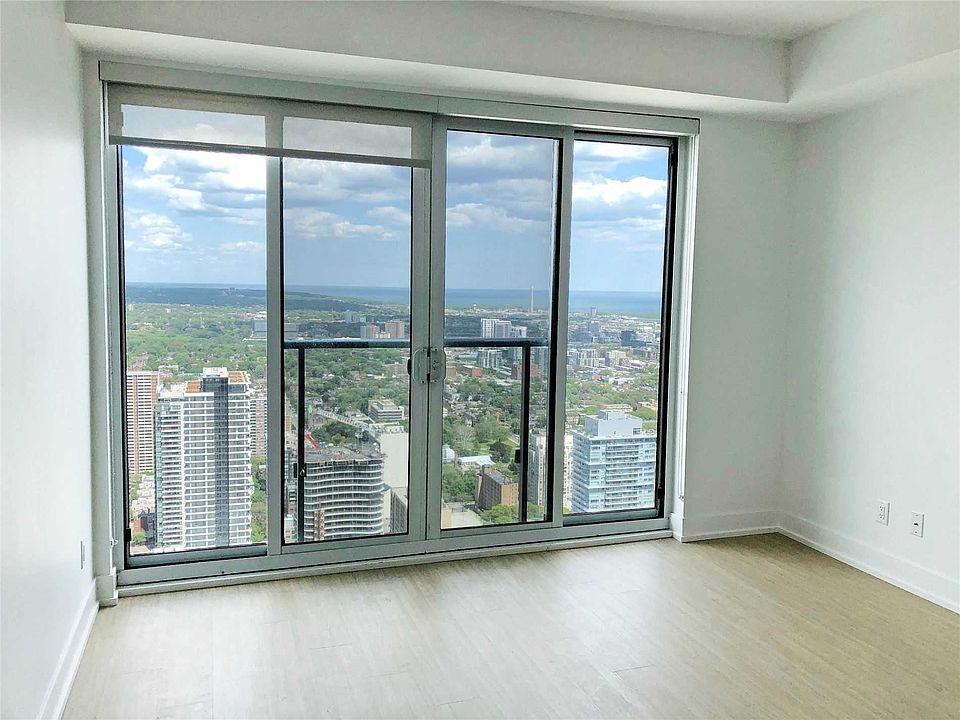 1st image of 7 Grenville St #5708