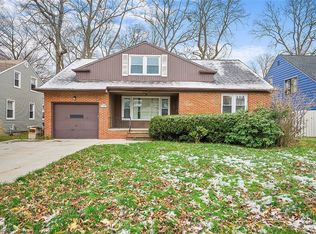 24205 Woodway Rd, Beachwood, OH 44122