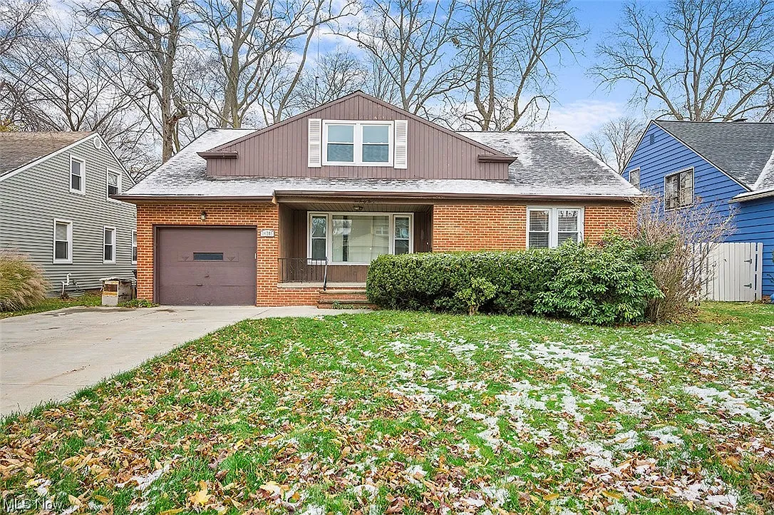 24205 Woodway Rd photo 1