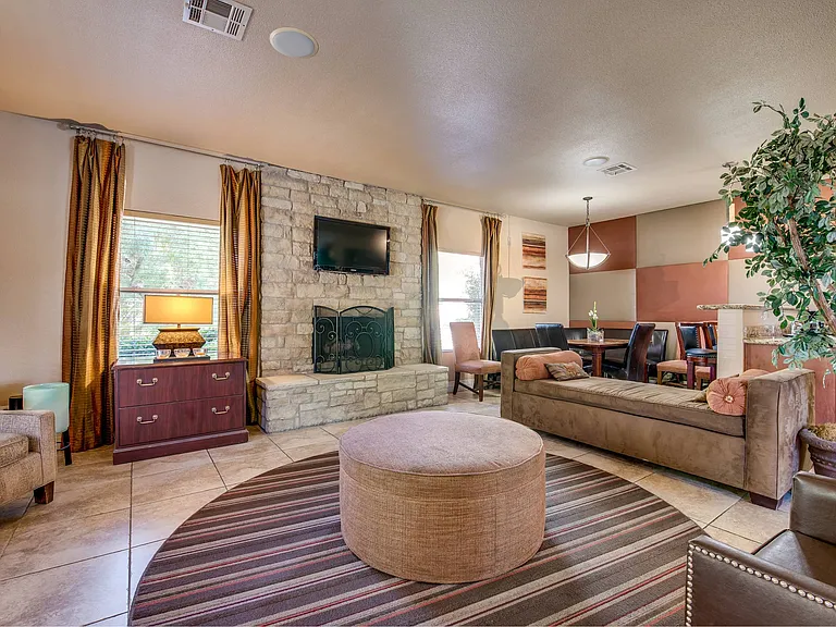 2750 S Durango Dr — Photo 10
