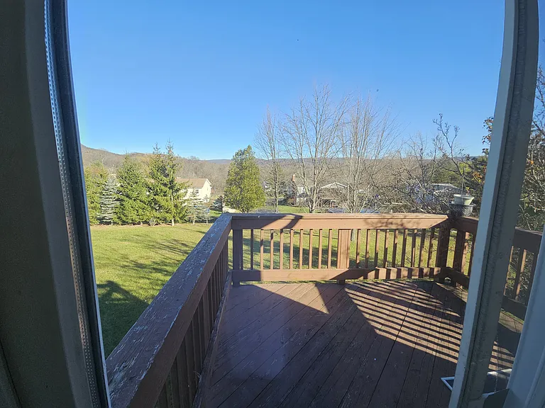13 Regina Dr — Photo 31