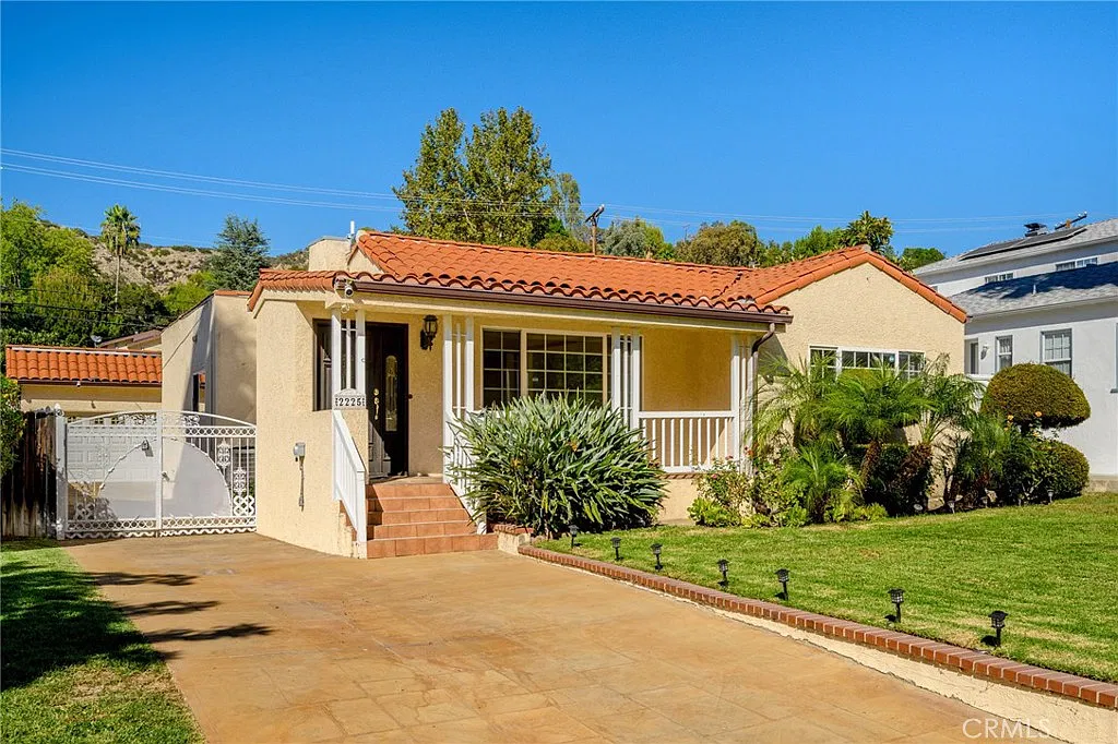 4 bed, 3.5 bath, 2146 sqft, $7,500 — Photo 2