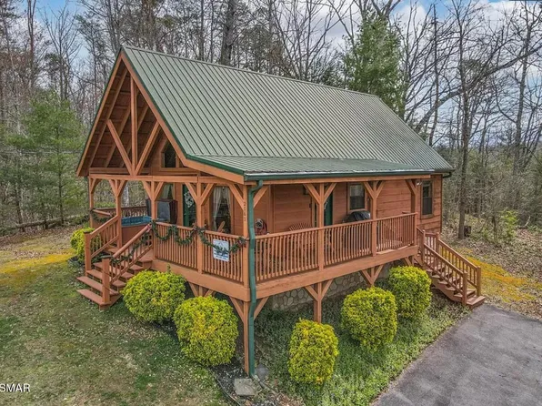 2062 Bird Ridge Rd, Sevierville, TN 37876