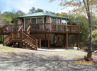 490 N Fork Dr, Gretna, VA 24557