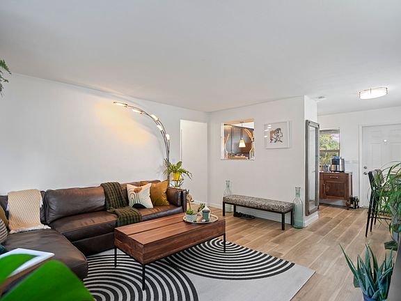 5th image of 3670 NE 6th Ave #2