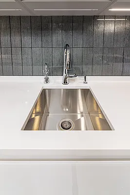 Rented by SERHANT. | media 15