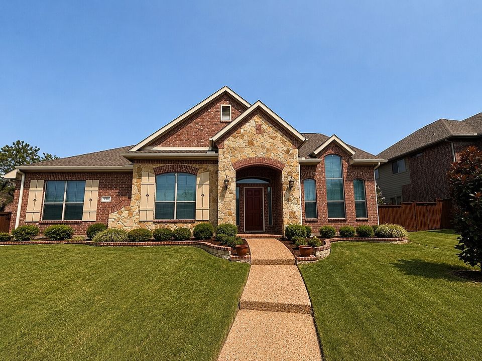 1st image of 710 Rosewood Dr