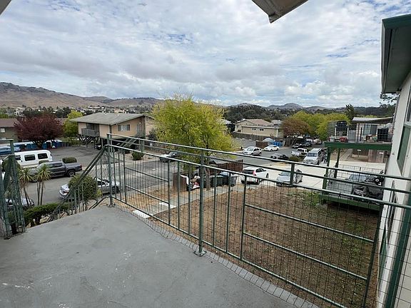 3rd image of 1521-1523 Valle Vista Ave #1525
