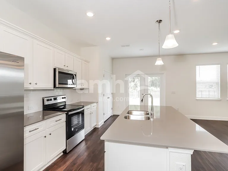 27297 Saint Andrews Ave — Photo 3