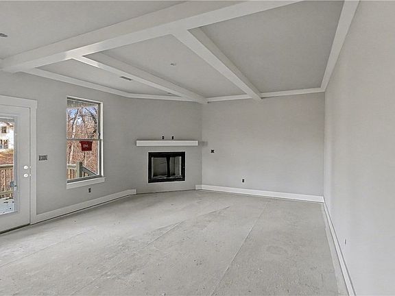 4th image of 10 Atkin Ln