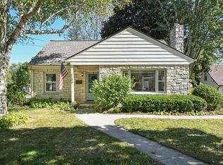 1104 9th Ave, Grafton, WI 53024