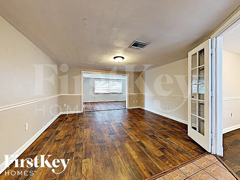 9220 Lido Ln — Photo 2