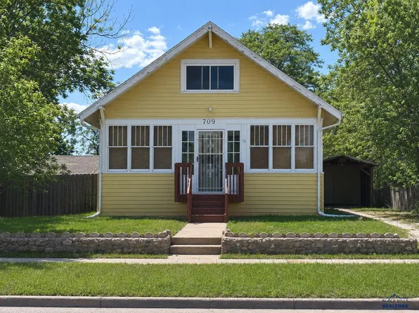 709 Farlow Ave, Rapid City, SD 57701