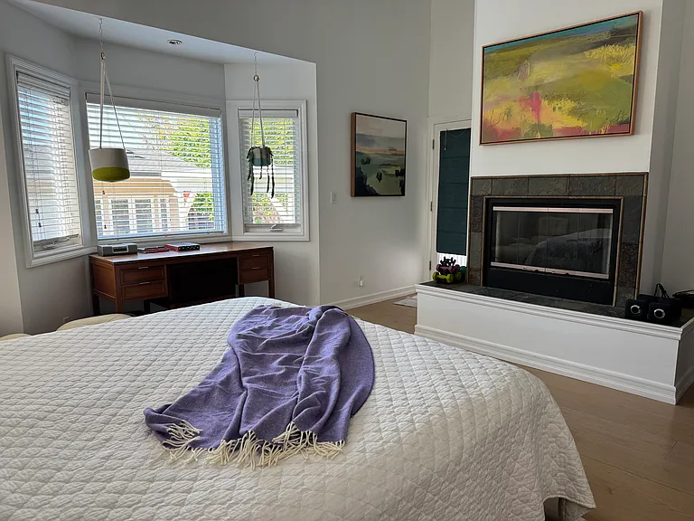 1740 Mathews Ave — Photo 13