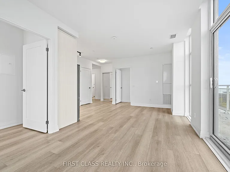 286 Main St #Penthouse 1 — Photo 17