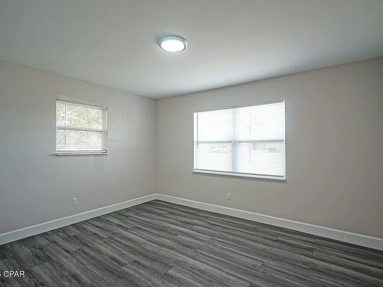 410 S Star Ave — Photo 26