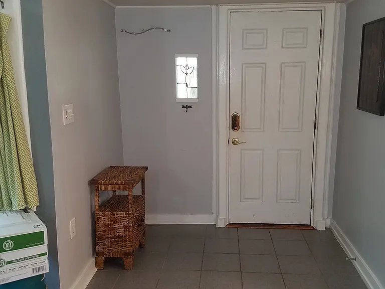 308 S Laurel St — Photo 2