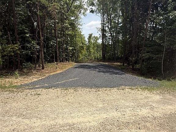 5th image of 1011 Mill Ridge Rd