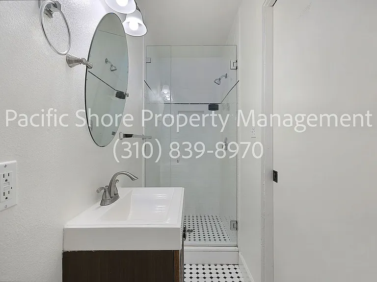 217 N. New Hampshire — Photo 13