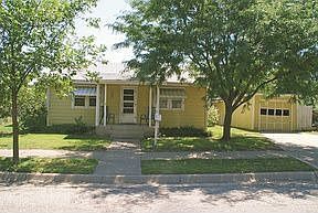 2nd image of 1103 Hillcrest St