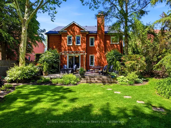 37 Kennett Dr, Whitby, ON L1P 1L5