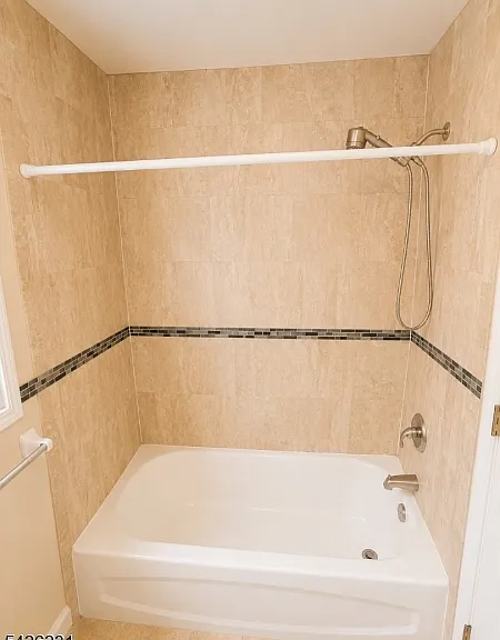 1028 Bond St #2 — Photo 13