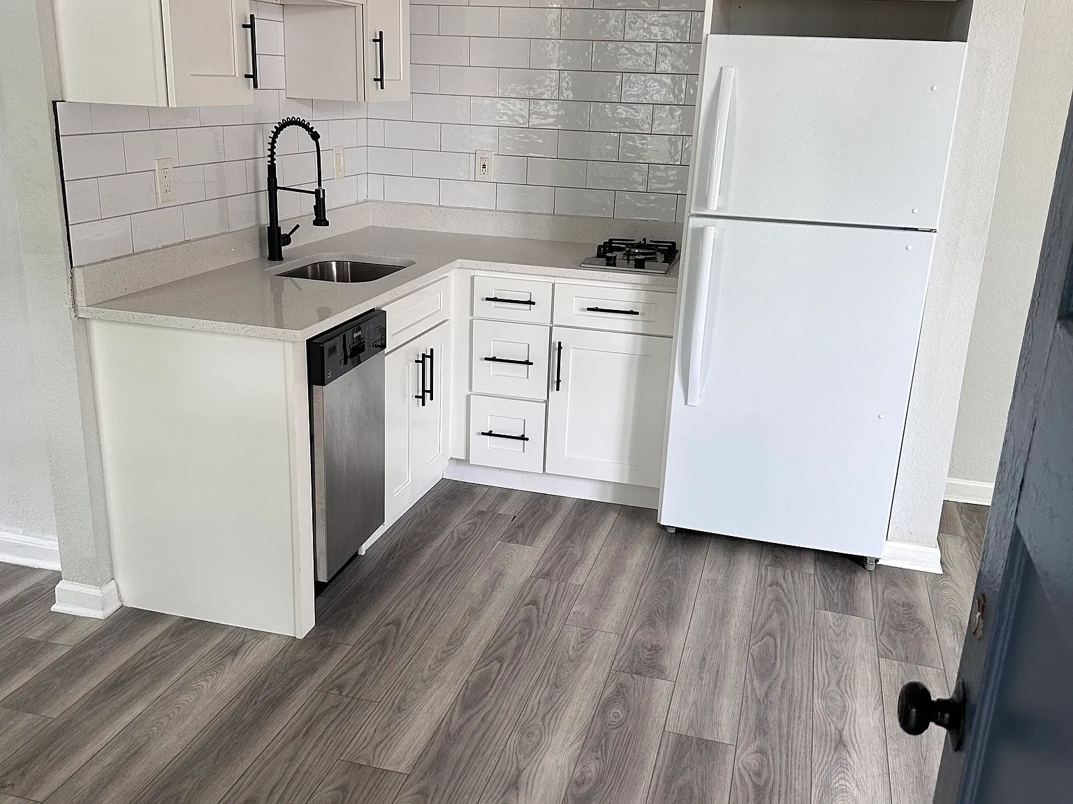 1 bed, 450 sqft, $1,295 — Photo 1