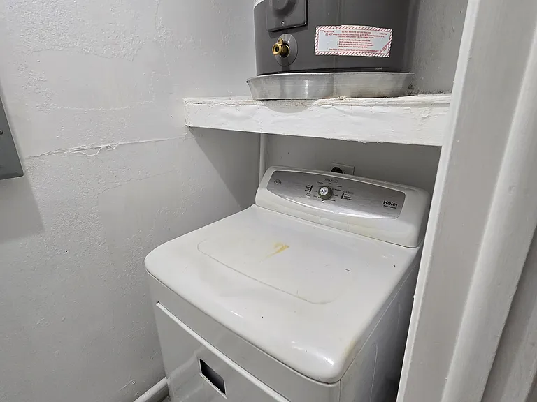 1706 Azalea Ct — Photo 2