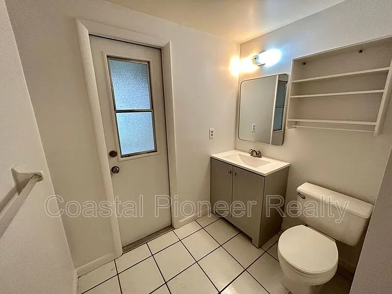8819 W Robson St — Photo 10