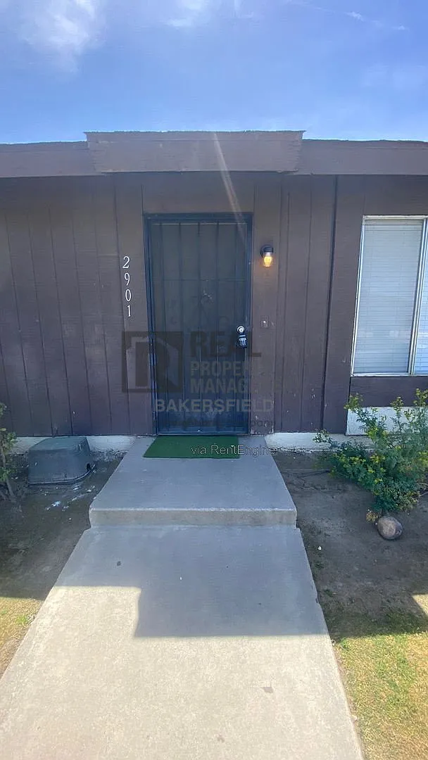 2 bed, 2.0 bath, 1100 sqft, $1,700 — Photo 2