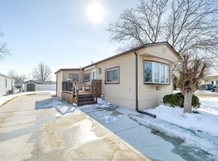 29 Parkside Dr, Essex, ON