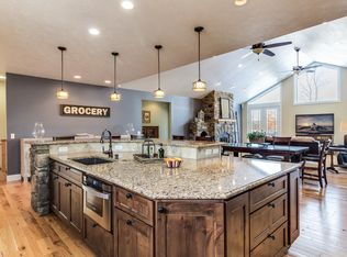 936 Pingree Rd, Howell, MI 48843