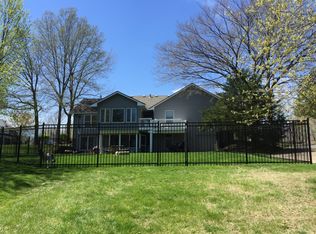 5008 Dustin Ct, Columbia, MO 65203