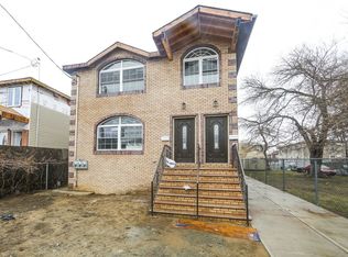 17621 Sunbury Rd, Jamaica, NY 11434