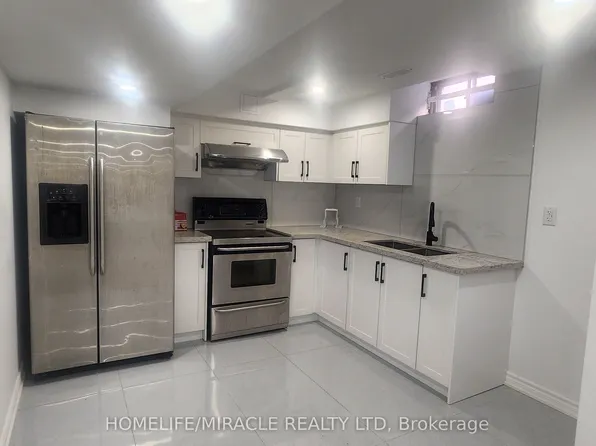 1574 Highbrook Ave, Mississauga, ON L5M 4W1