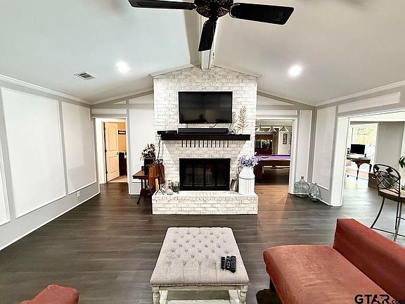 4th image of 408 Lone Star Ln