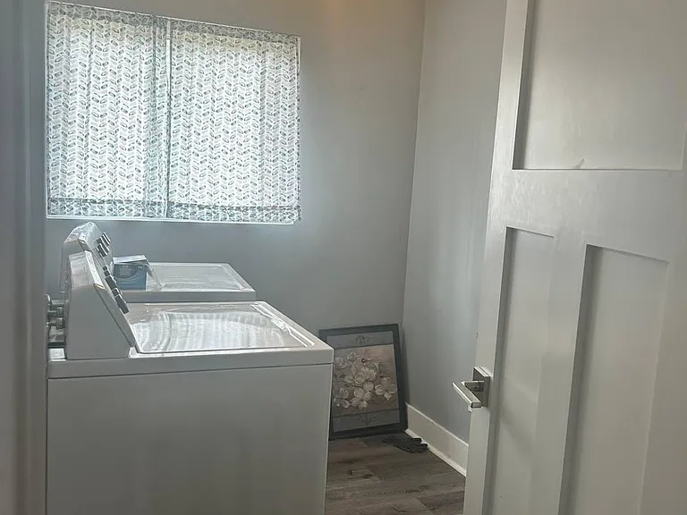 1442 Andrea Dr — Photo 8