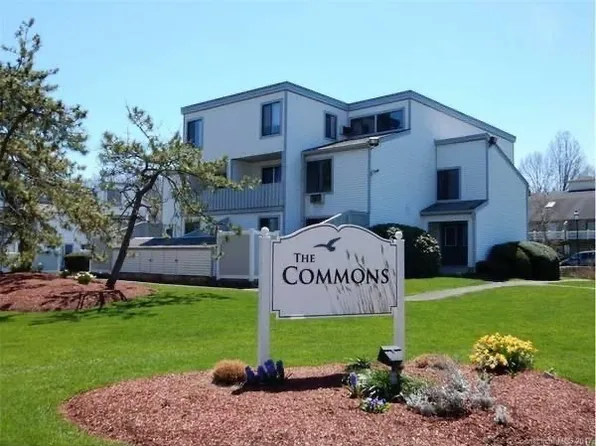 19 Hamre Ln #A, Branford, CT 06405