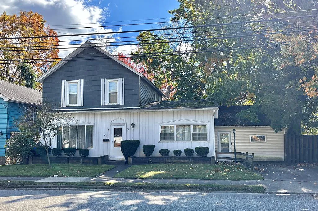 619 E Central Ave photo 1
