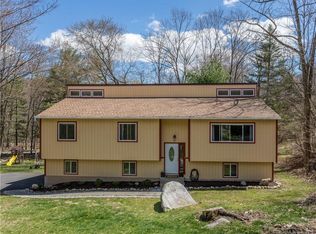 21 Eastview Dr, New Fairfield, CT 06812