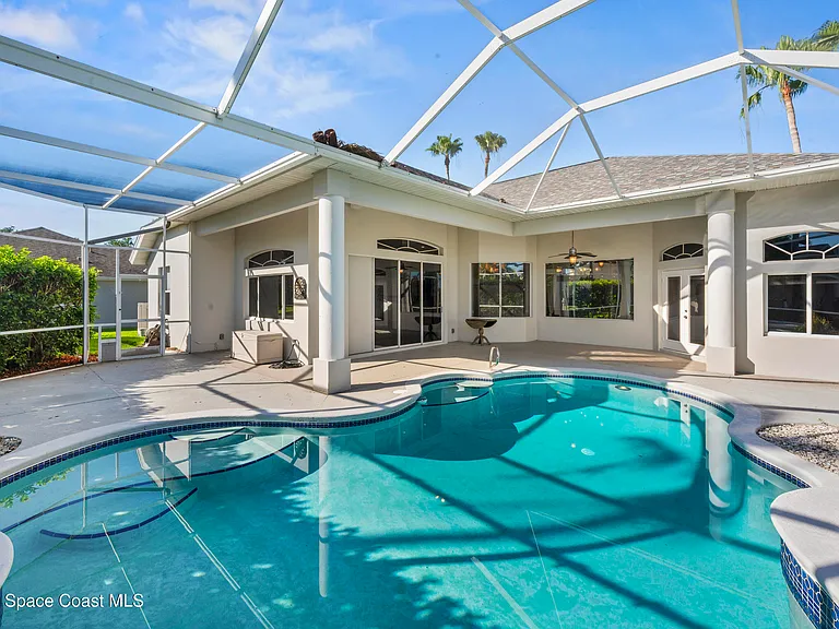 768 Harrier Ct — Photo 5