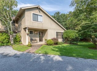 197 Treescape Dr #4-8A, East Hampton, NY 11937