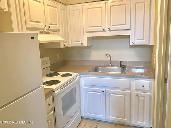 2nd image of 8205 San Jose Manor Dr E APT 1