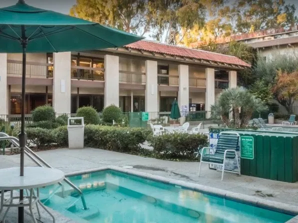 5460 White Oak Ave Unit F106, Encino, CA 91316
