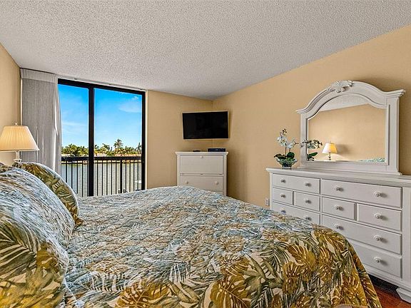 4th image of 9495 Blind Pass Rd APT 202