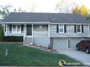 1307 SW 24th St, Blue Springs, MO 64015