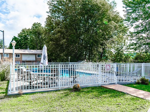 4th image of 117 Louella Dr