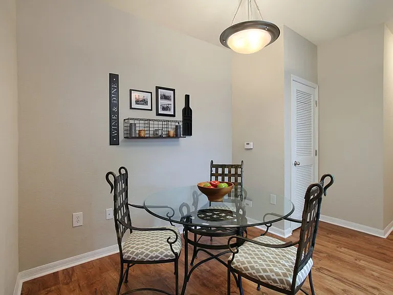 Westwood Reserve Apartments — Photo 45