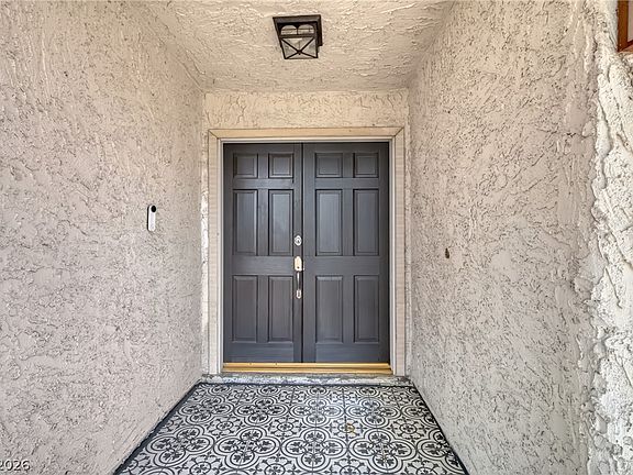 5th image of 2508 Laconia Ave